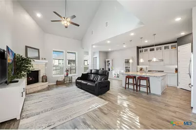 1511 Balcones Fault, New Braunfels, TX 78132 - Photo 17