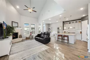 1511 Balcones Fault, New Braunfels, TX 78132 - Photo 17