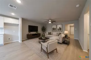 240 West Martindale, Seguin, TX 78155 - Photo 15