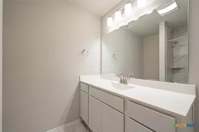 240 West Martindale, Seguin, TX 78155 - Photo 25