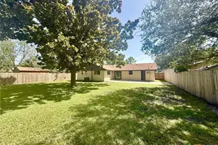 613 Jackson St, Edna, TX 77957 - Photo 27