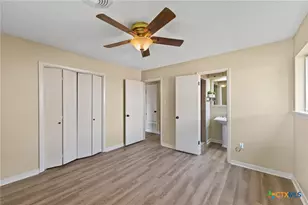 613 Jackson St, Edna, TX 77957 - Photo 15