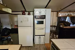 424 Christopher Dr, Eddy, TX 76524 - Photo 7