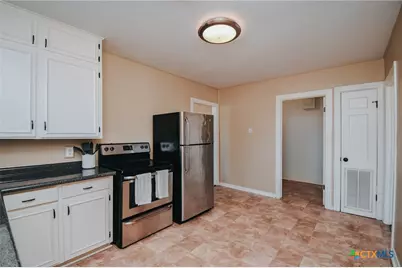 1503 E Virginia Avenue, Victoria, TX 77901 - Photo 11