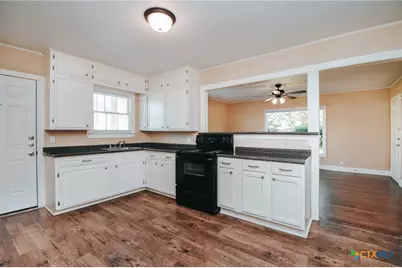 1503 E Virginia Avenue, Victoria, TX 77901 - Photo 21