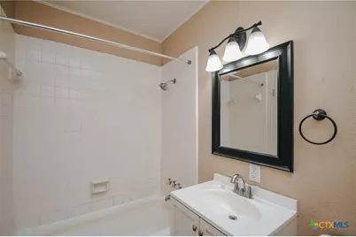 1503 E Virginia Avenue, Victoria, TX 77901 - Photo 37