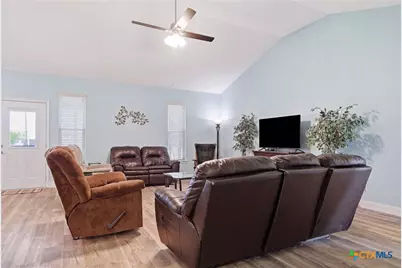 200 Bella Vista Street, Victoria, TX 77905 - Photo 3