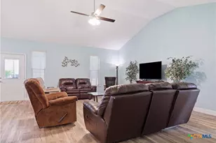 200 Bella Vis St, Victoria, TX 77905 - Photo 3