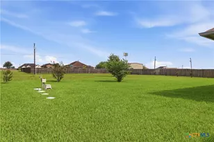 200 Bella Vis St, Victoria, TX 77905 - Photo 29