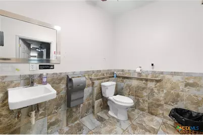 728 W Veterans Memorial Boulevard, Killeen, TX 76541 - Photo 11