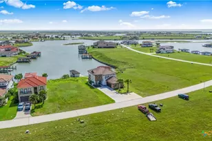 597 W Lago Loop Rd, Port O'Connor, TX 77979 - Photo 5