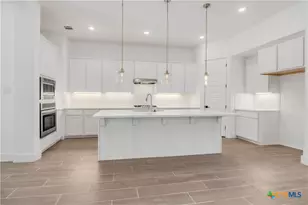1421 Escarpment, New Braunfels, TX 78132 - Photo 9