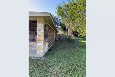 106 Owl Road, Victoria, TX 77905 - Photo 5