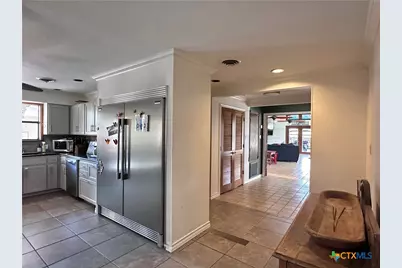 404 Glen Oaks Ln, Cuero, TX 77954 - Photo 13