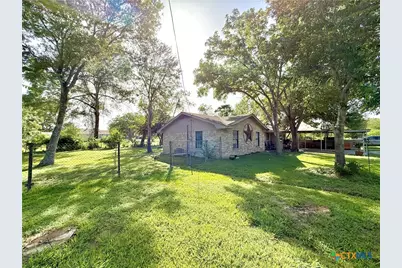 1209 Cobb Street, Edna, TX 77957 - Photo 3