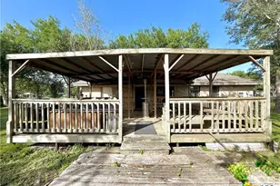 1209 Cobb St, Edna, TX 77957 - Photo 33