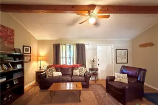 1209 Cobb St, Edna, TX 77957 - Photo 9