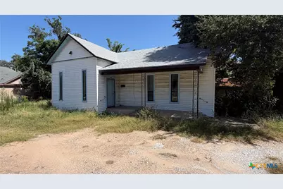 500 6th Street, Cameron, TX 76520 - Photo 1