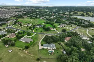 109 W Vw Dr, Georgetown, TX 78628 - Photo 33