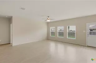 140 Fabarm Ln, New Braunfels, TX 78130 - Photo 5