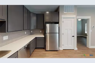 311 Craddock Avenue #102, San Marcos, TX 78666 - Photo 3