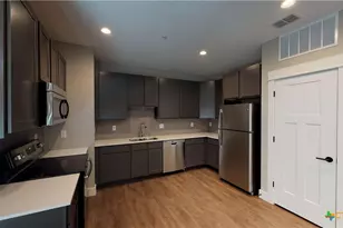 311 Craddock Ave, San Marcos, TX 78666 - Photo 5