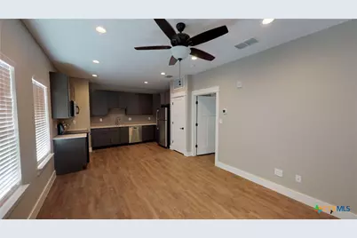 311 Craddock Avenue #102, San Marcos, TX 78666 - Photo 7