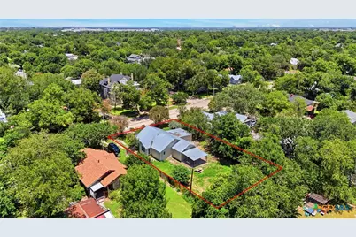 415 Elm Street, Seguin, TX 78155 - Photo 33