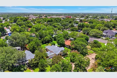 415 Elm Street, Seguin, TX 78155 - Photo 29