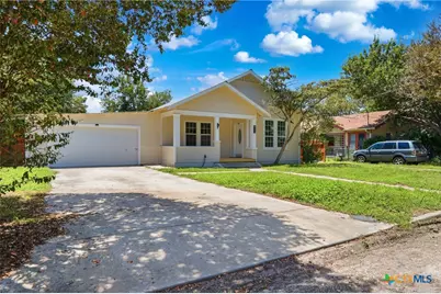 415 Elm Street, Seguin, TX 78155 - Photo 5