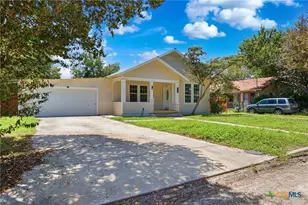 415 Elm St, Seguin, TX 78155 - Photo 5