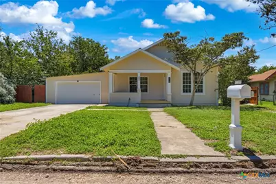 415 Elm Street, Seguin, TX 78155 - Photo 3