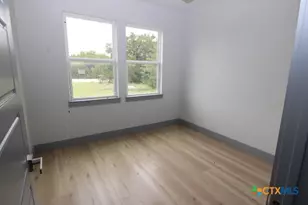 171 Hurst Pl Blvd, Lampasas, TX 76550 - Photo 5