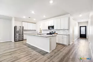2924 Whinchat, New Braunfels, TX 78130 - Photo 5