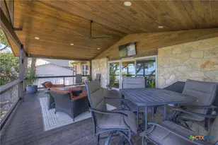 1422 Oakridge Ln, Canyon Lake, TX 78133 - Photo 39