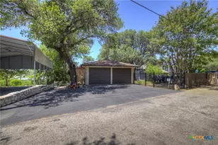 1422 Oakridge Ln, Canyon Lake, TX 78133 - Photo 5