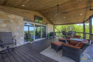 1422 Oakridge Ln, Canyon Lake, TX 78133 - Photo 37