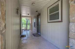 1422 Oakridge Ln, Canyon Lake, TX 78133 - Photo 9