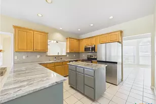 108 Deer Ridge Dr, La Vernia, TX 78121 - Photo 9