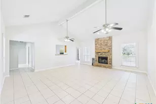 108 Deer Ridge Dr, La Vernia, TX 78121 - Photo 5