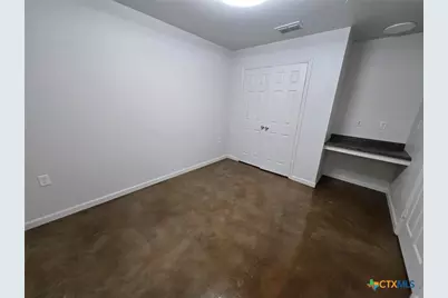 1037 W Court Street #B, Seguin, TX 78155 - Photo 11