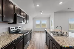 1137 Laila Ln, Belton, TX 76513 - Photo 17