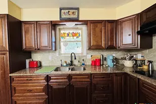 105 Curry Dr, Gatesville, TX 76528 - Photo 13