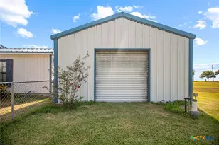 124 Hopper Rd, Tivoli, TX 77990 - Photo 5