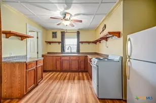 124 Hopper Rd, Tivoli, TX 77990 - Photo 15