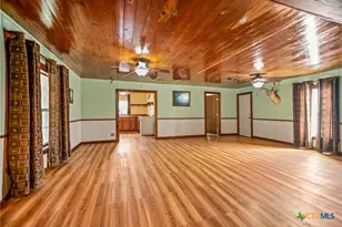 124 Hopper Rd, Tivoli, TX 77990 - Photo 17