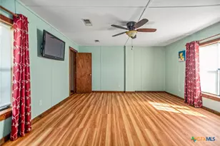 124 Hopper Rd, Tivoli, TX 77990 - Photo 19