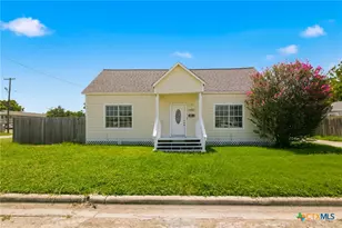 1701 N Wheeler St, Victoria, TX 77901 - Photo 1