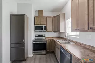 1701 N Wheeler St, Victoria, TX 77901 - Photo 9