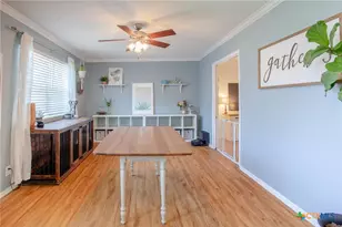 109 Norwich Glen St, Victoria, TX 77904 - Photo 3